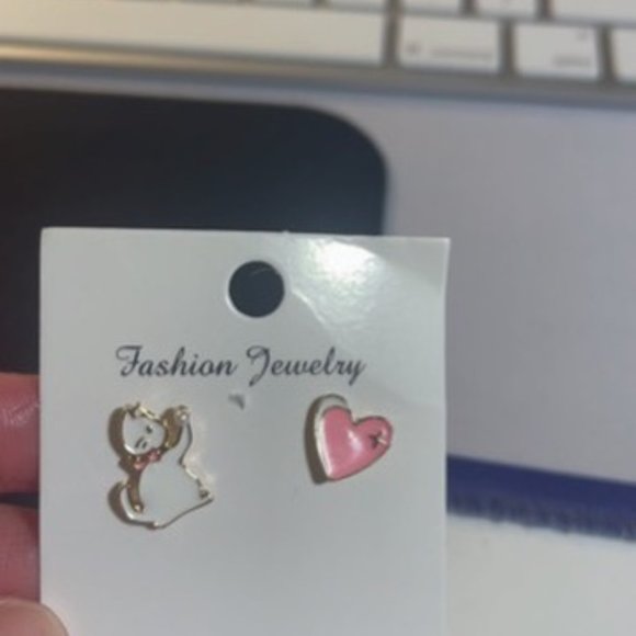 Gold White Kitten Pink Heart Stud Earrings For Women Girl Party Jewelry - Picture 3 of 3